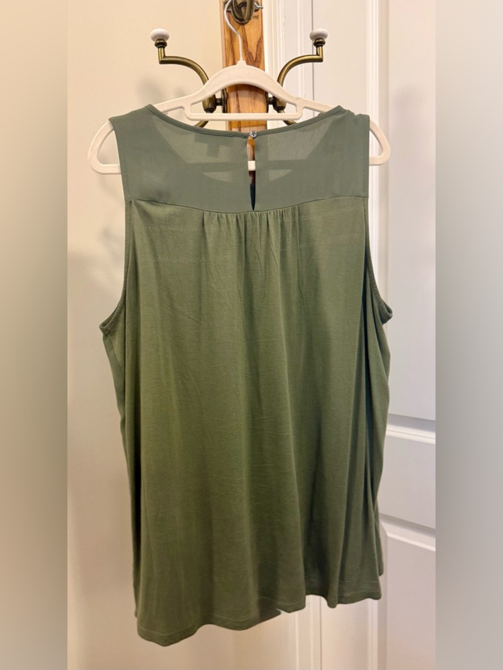 3 for $15🍓Kim Rogers Olive Green Sleeveless Pleated Tank - Picture 3 of 3